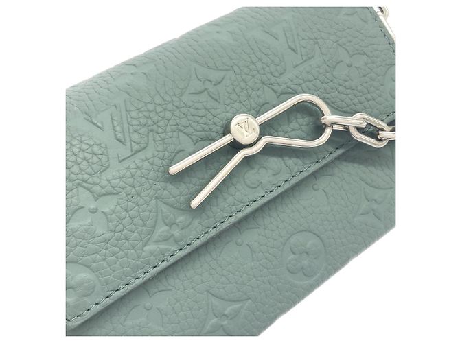 Carteira Louis Vuitton Taurillon Monogram Steamer Verde - vista 4