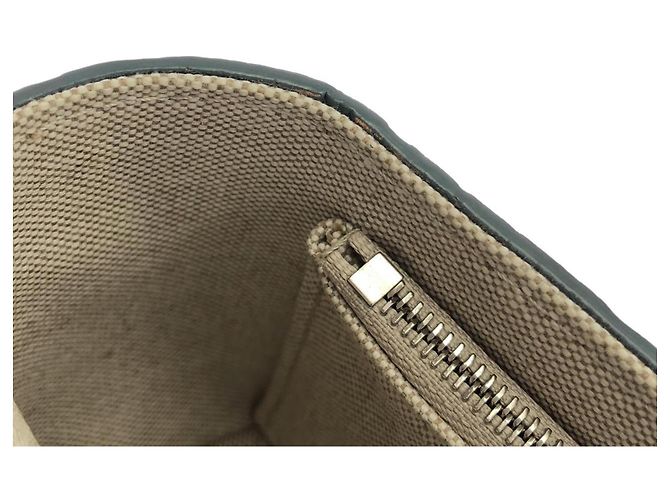 Carteira Louis Vuitton Taurillon Monogram Steamer Verde - vista 8