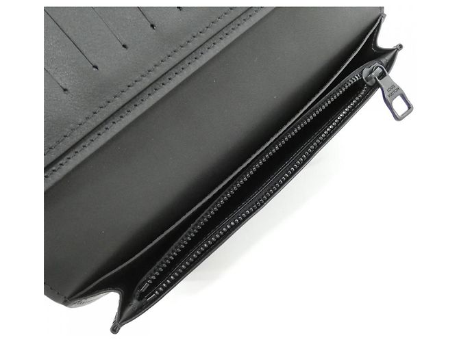 Portafoglio Louis Vuitton Taurillon Monogram Brazza Nero - vista 4