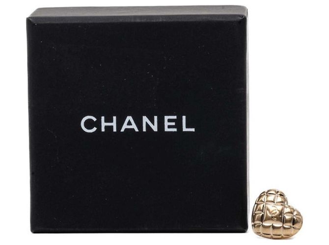 Broche Chanel Coco Mark Corazón Dorado - vista 4