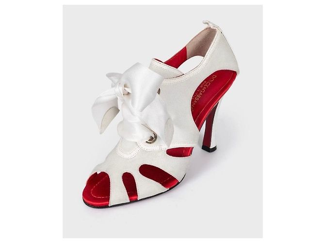 Dolce & Gabbana weiße Wildleder-Schnürstiletto-Absatzschuhe Größe 37.5 gebraucht - Ansicht 3
