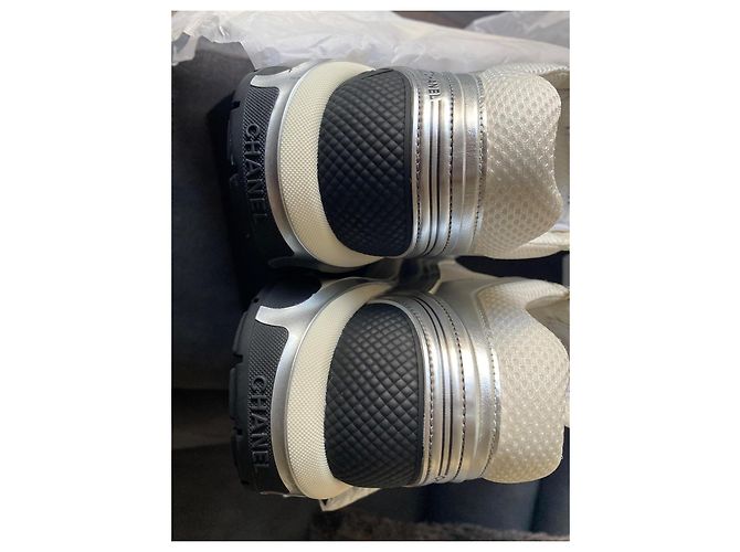 Sneakers Chanel CC Logo Mesh Bianco Argento - vista 4