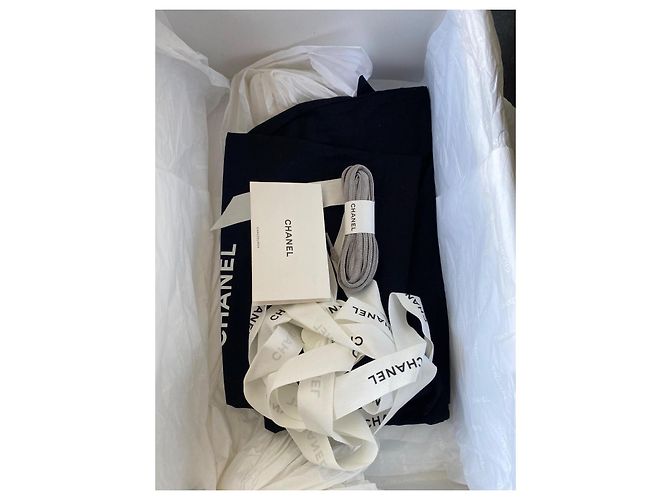 Sneakers Chanel CC Logo Mesh Bianco Argento - vista 8