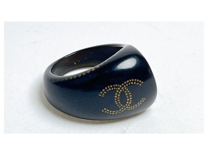 Anello Chanel CC Logo in resina nera Nero - vista 8