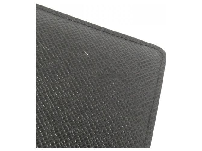 Brazza Cartera larga Louis Vuitton Taiga Negro - vista 3