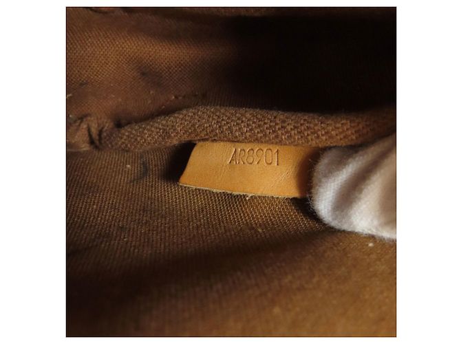 Louis Vuitton M42256 Saumur 30 Borsa a Spalla Monogramma - vista 8