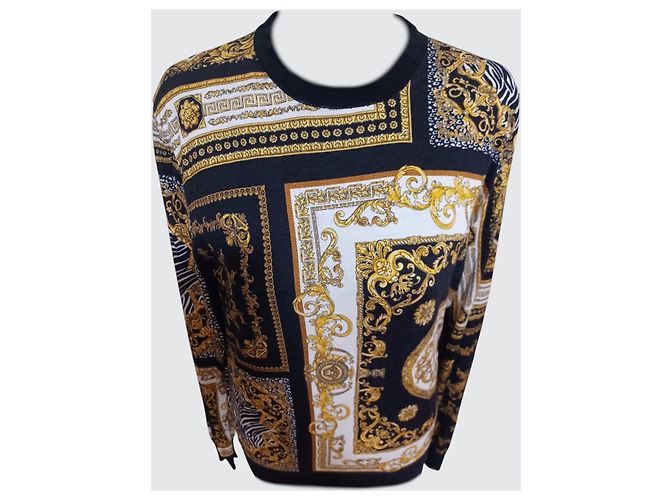 Suéter de seda Versace Baroque Estampa Medusa - Preto e Dourado - vista 5