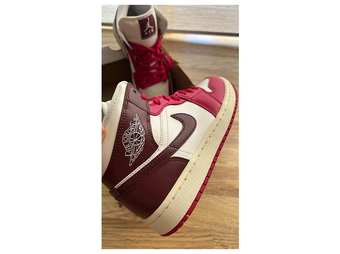 Nike Air Jordan 1 Mid Donna Bianco Rosso - vista 3