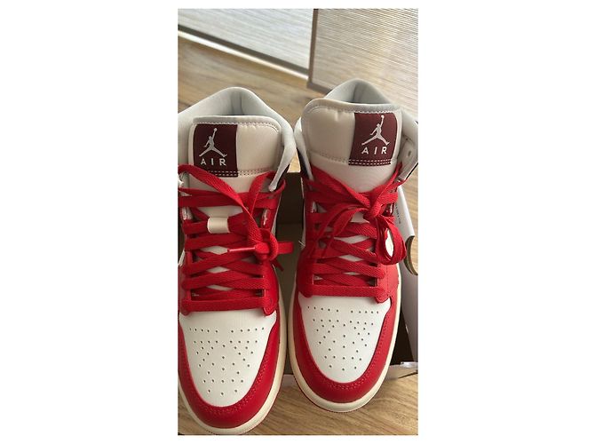 Nike Air Jordan 1 Mid Donna Bianco Rosso - vista 5