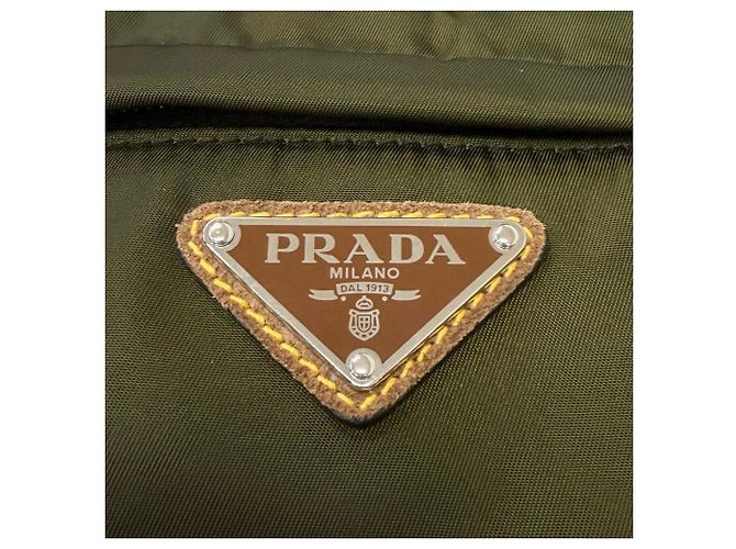 Borsa a tracolla Prada Re-Nylon in nylon e pelle scamosciata con logo triangolare Marrone Cachi - vista 10