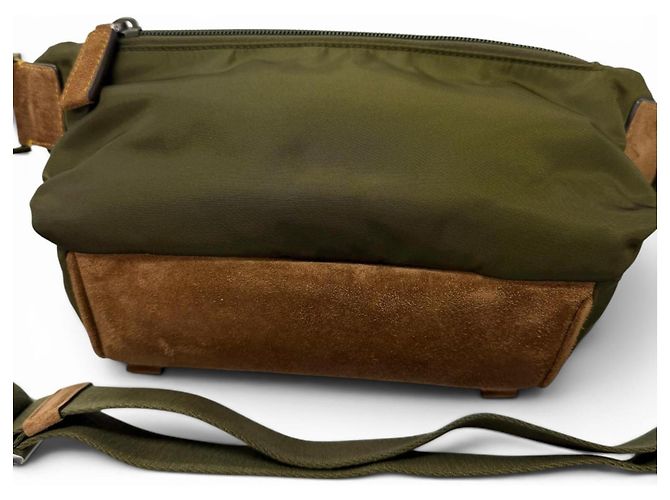 Borsa a tracolla Prada Re-Nylon in nylon e pelle scamosciata con logo triangolare Marrone Cachi - vista 4