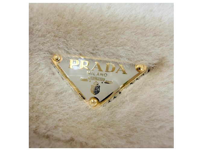 Borsa a tracolla in pelle di pecora beige Prada - vista 12