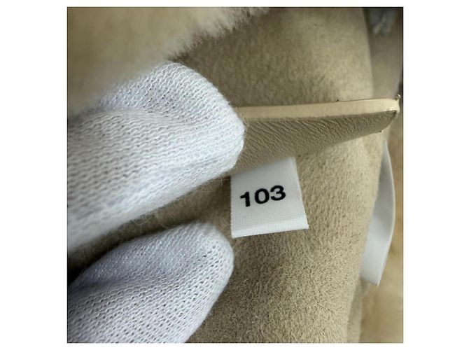 Borsa a tracolla in pelle di pecora beige Prada - vista 14