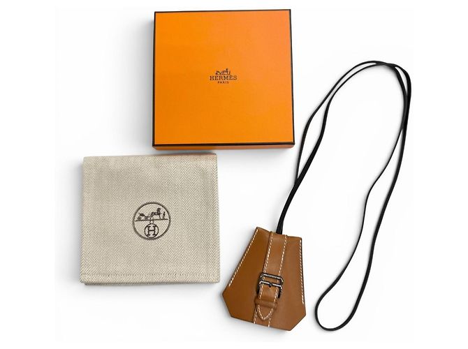 Hermès Colar longo com fecho Clochette Hermes Preto Vermelho - vista 2