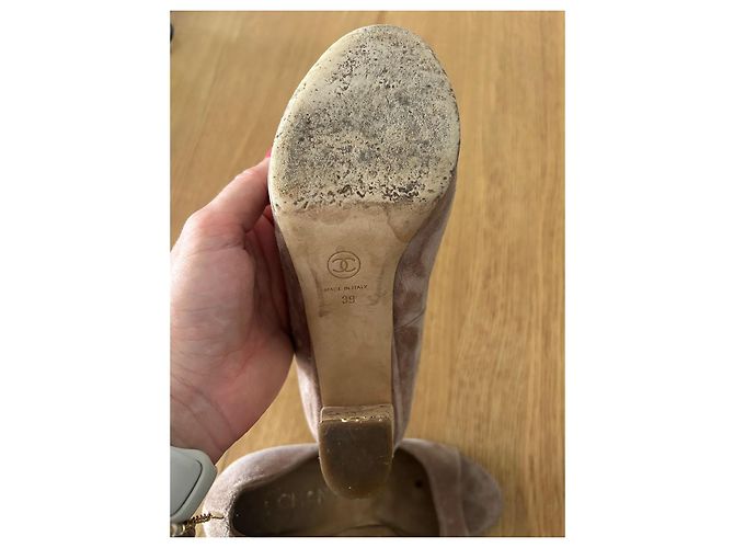 Scarpins Chanel Camurça Bege Bico Aberto Salto Cortiça - vista 9