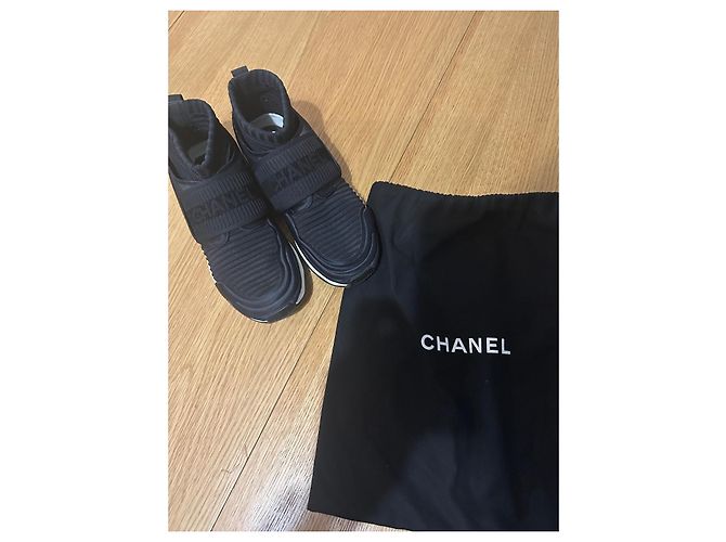 Chanel Sneakers in tessuto nero con velcro - vista 15