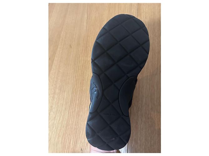 Chanel Sneakers in tessuto nero con velcro - vista 6