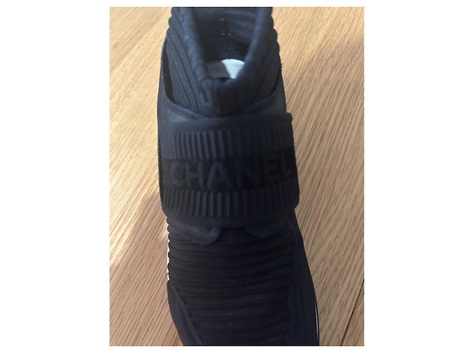 Chanel Sneakers in tessuto nero con velcro - vista 7