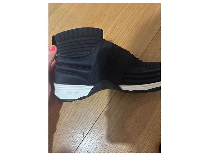 Chanel Sneakers in tessuto nero con velcro - vista 9