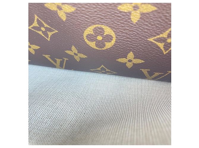 Borsa Louis Vuitton Trouville Marrone - vista 15