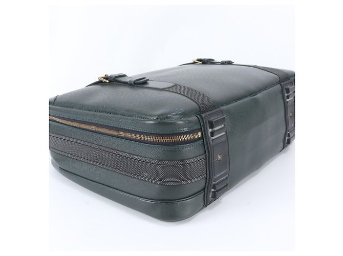 Louis Vuitton Taiga Satellite 53 Handtasche - Ansicht 4