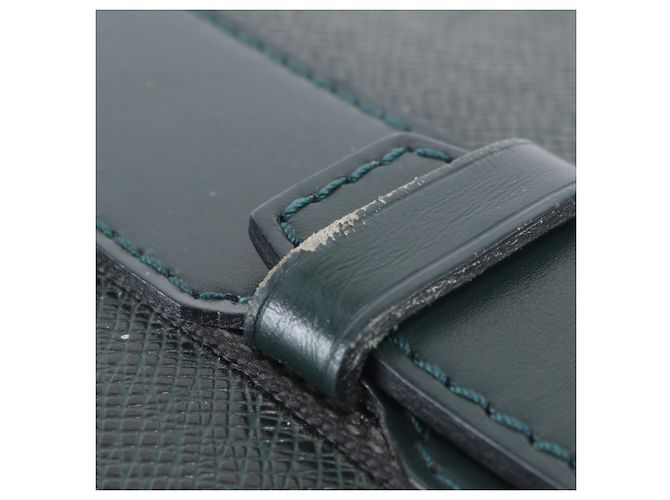 Louis Vuitton Taiga Satellite 53 Handtasche - Ansicht 9