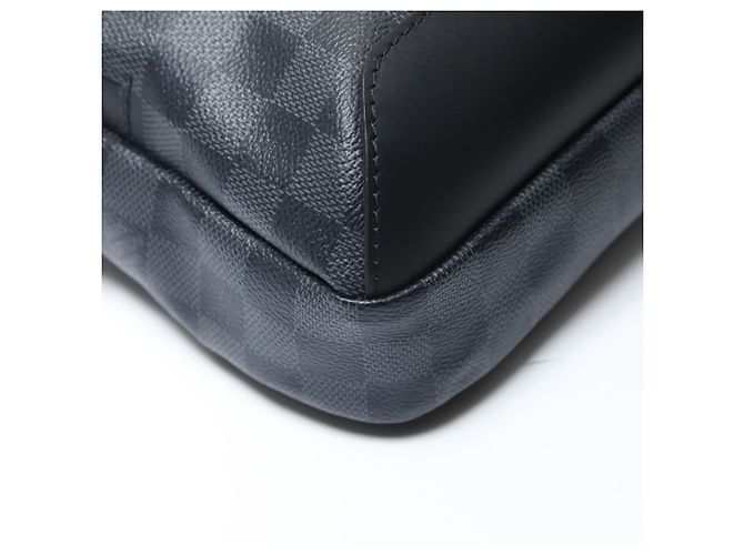 Borsa a tracolla Louis Vuitton Damier Graphite Avenue Nero - vista 5