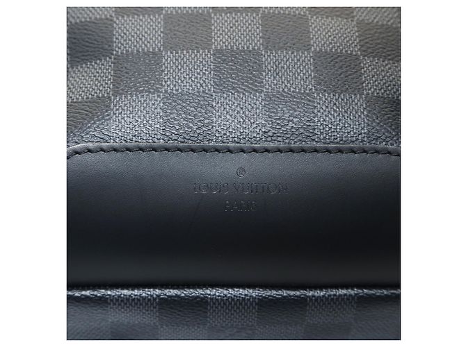 Borsa a tracolla Louis Vuitton Damier Graphite Avenue Nero - vista 8