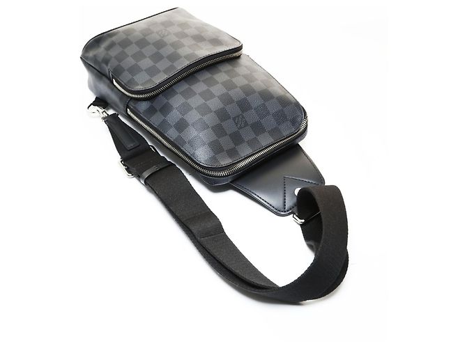Borsa a tracolla Louis Vuitton Damier Graphite Avenue Nero - vista 9