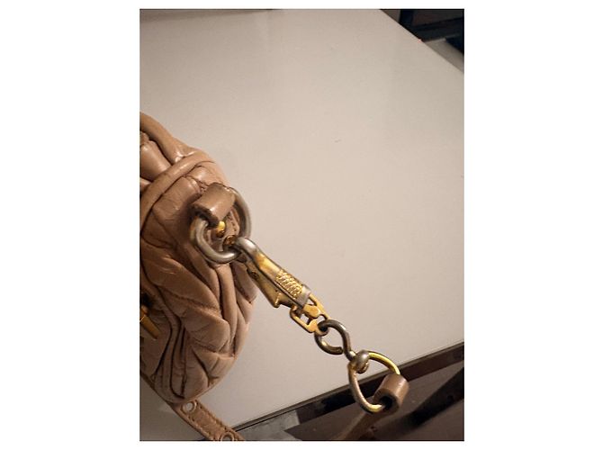 Miu Miu Borsa Matelassé in pelle beige - vista 18