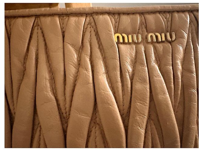 Miu Miu Borsa Matelassé in pelle beige - vista 3