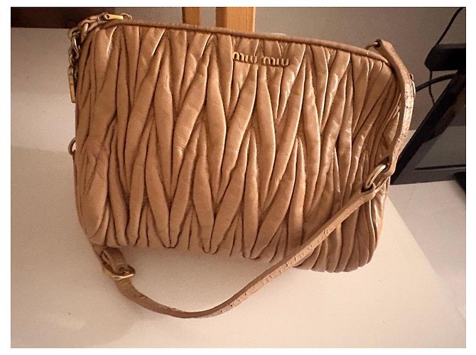 Miu Miu Borsa Matelassé in pelle beige - vista 5