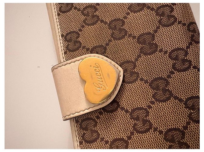 Cartera Gucci GG Supreme de lona con cierre de corazón Castaño Beige - vista 9