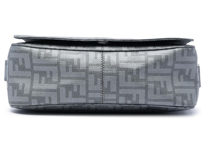 Fendi Gris Zucca Spalmati Flap Crossbody Castaño - vista 3