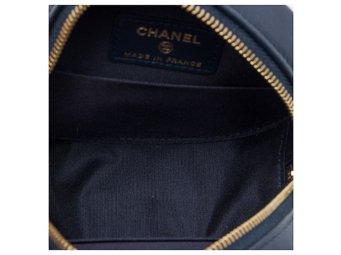 Clutch 19 rotonda in agnello blu con catena Chanel Blu navy - vista 4