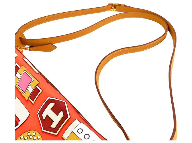 Pochette Sursoie To Go em seda laranja e couro Swift com fivelas Hermès - vista 10