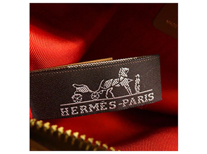 Pochette Sursoie To Go em seda laranja e couro Swift com fivelas Hermès - vista 6