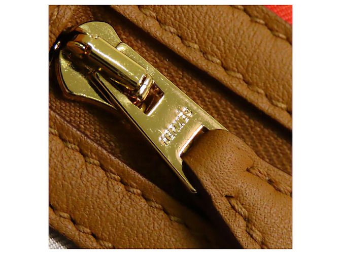 Pochette Sursoie To Go em seda laranja e couro Swift com fivelas Hermès - vista 8