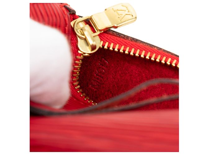 Louis Vuitton Pochette Papillon Epi rossa Rosso - vista 6