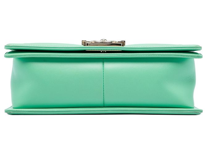 Chanel Green Old Medium Quilted Calfskin Boy Flap Verde Verde chiaro - vista 3