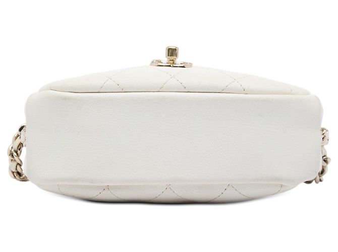 Borsa Chanel White Small Quilted Goatskin Casual Trip Camera Bag Bianco - vista 3