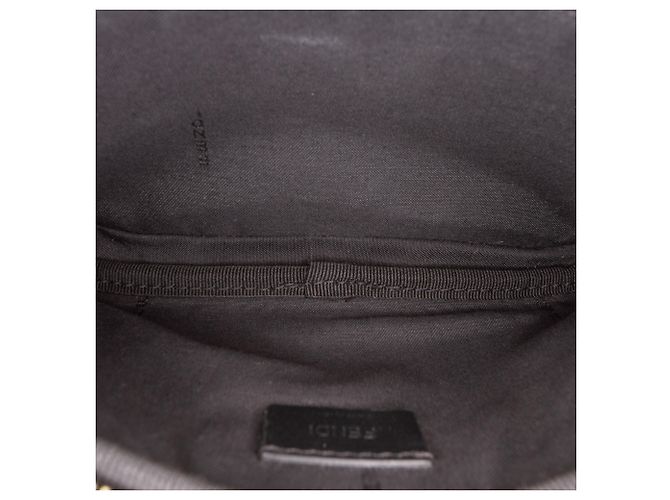 Borsa a tracolla Fendi Black Leather Easy 2 Baguette Nero - vista 4