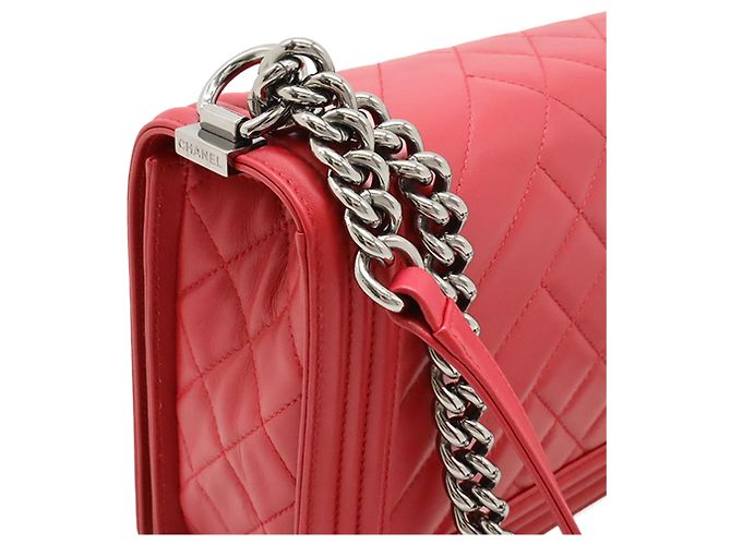 Chanel Boy Flap in agnello trapuntato Chevron e Diamante rosso Medium - vista 5