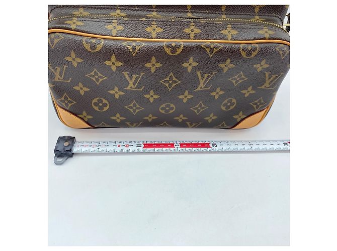 Borsa a Spalla Nile Louis Vuitton Marrone - vista 4