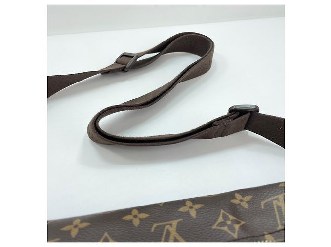 Borsa Messenger Louis Vuitton Bobour MM Marrone - vista 11