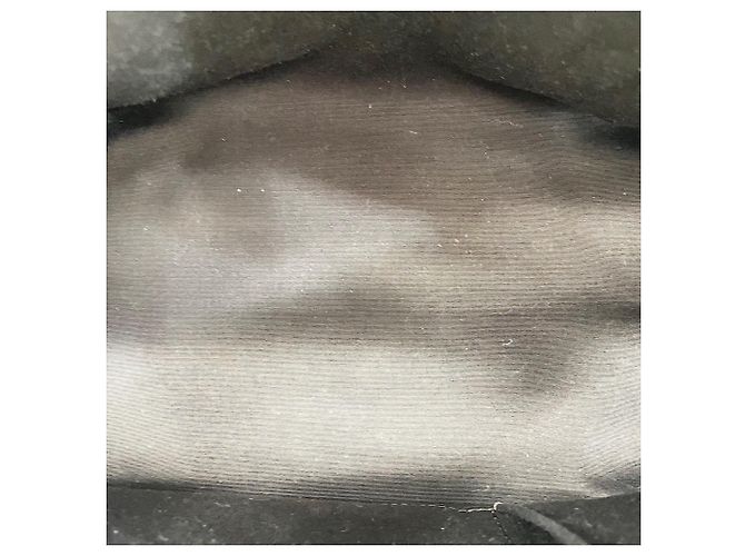 Borsa Louis Vuitton Bellevue PM Porpora - vista 12