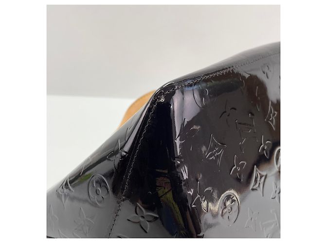 Borsa Louis Vuitton Bellevue PM Porpora - vista 8