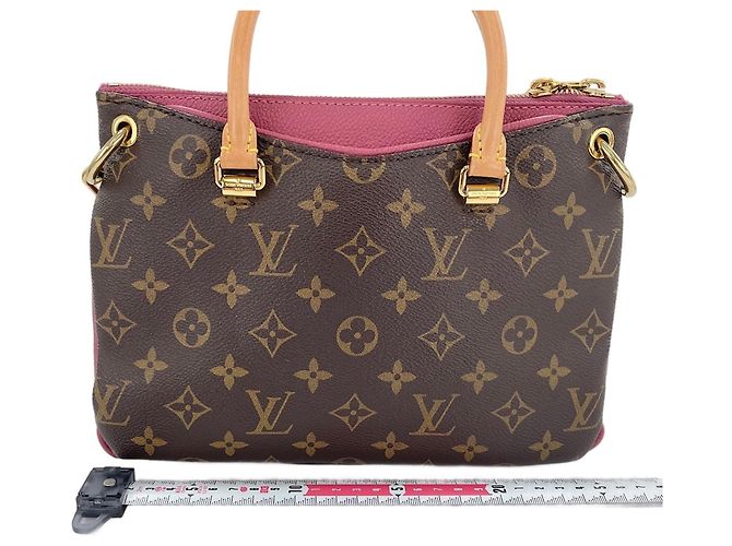 Bolso Louis Vuitton Pallas BB Castaño - vista 4