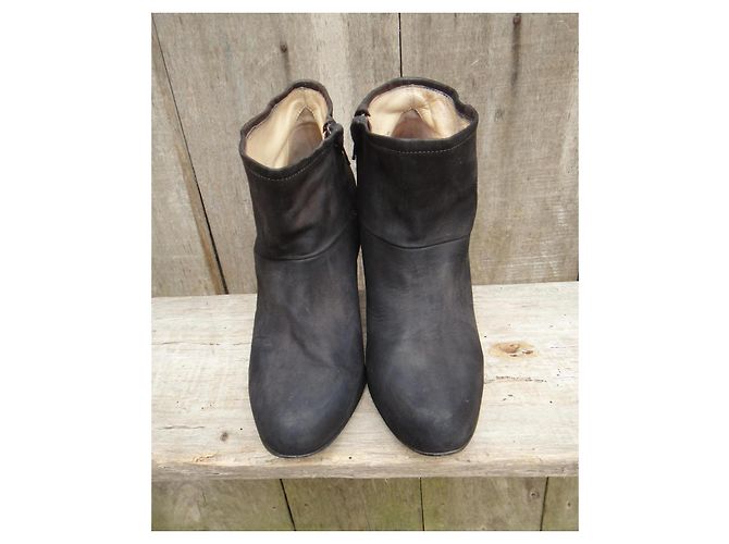 Apc A.P.C. Botines en ante negro mate - vista 6