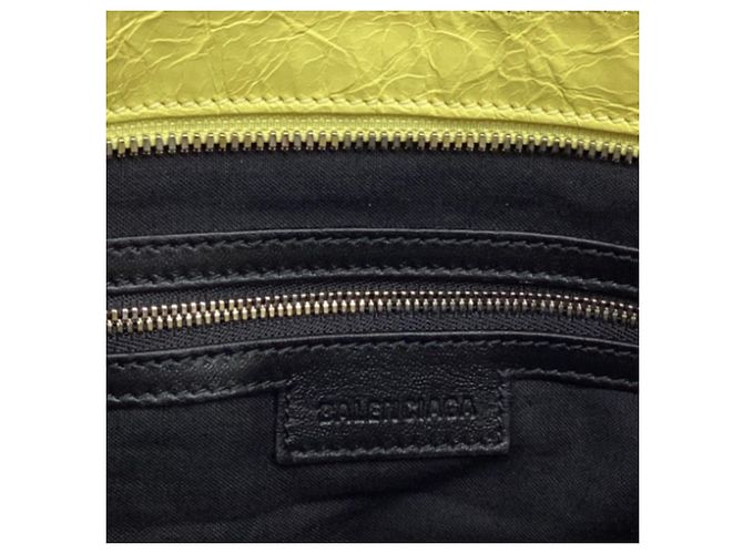 Borsa Balenciaga Le City Small in pelle di agnello gialla - vista 10
